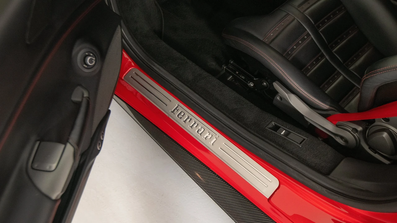 2018 Ferrari 488 GTB - Image 21 of 31