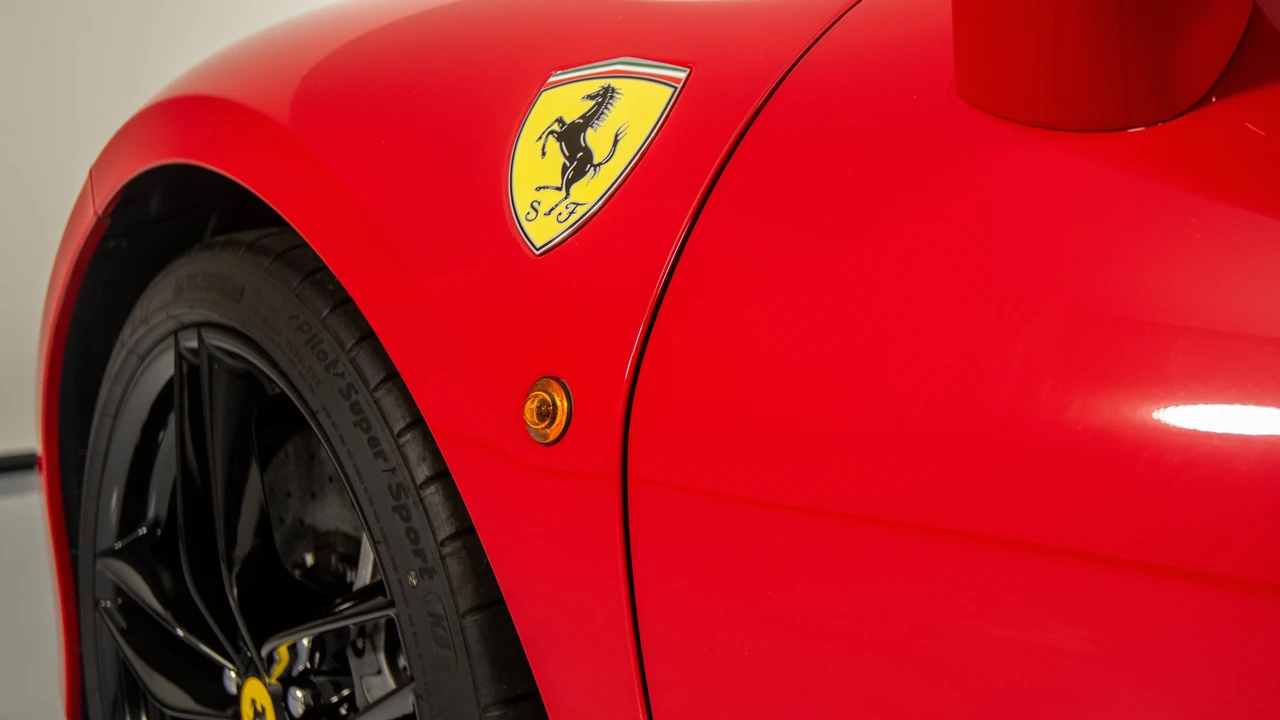 2018 Ferrari 488 GTB - Image 10 of 31