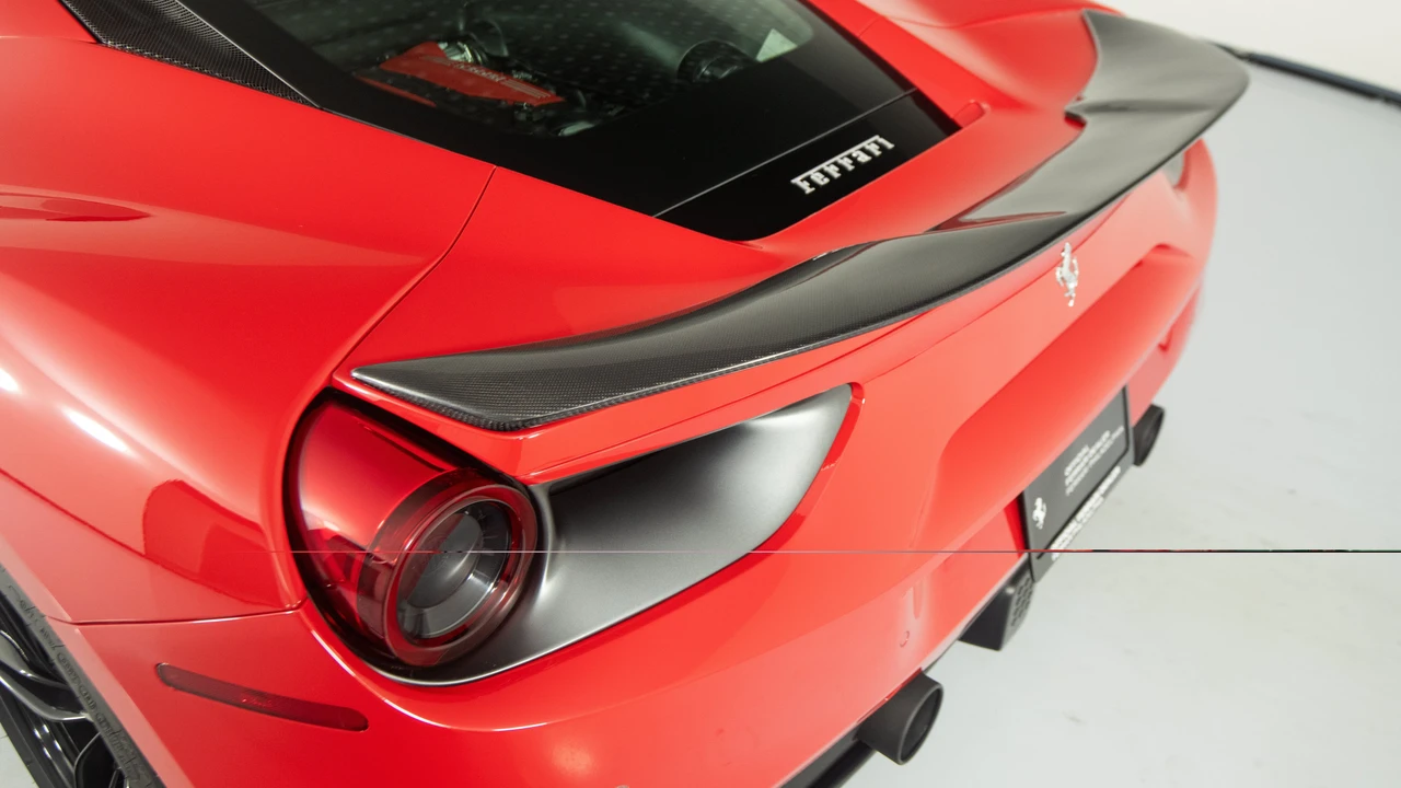 2018 Ferrari 488 GTB - Image 14 of 31