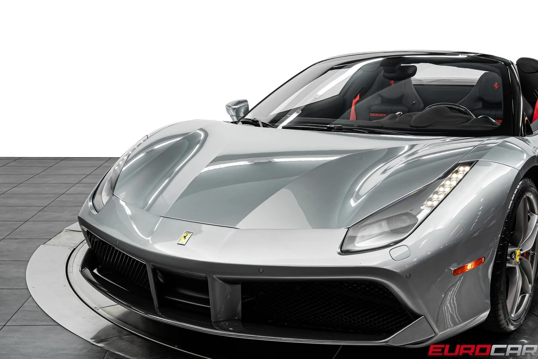 2018 Ferrari 488 GTB - Image 17 of 31