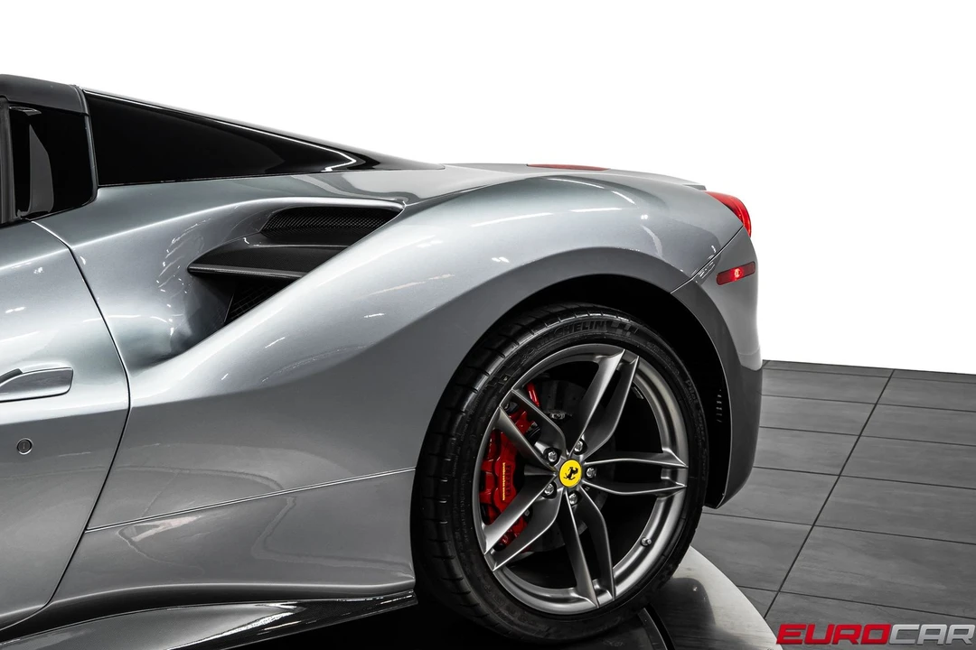 2018 Ferrari 488 GTB - Image 21 of 31