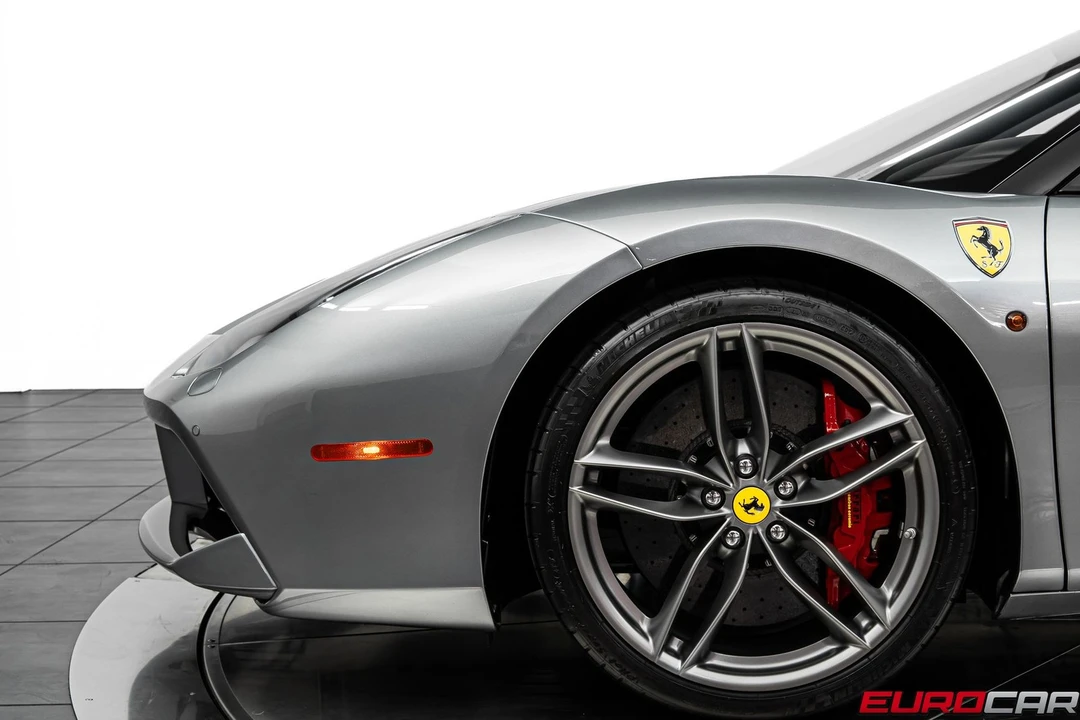 2018 Ferrari 488 GTB - Image 18 of 31