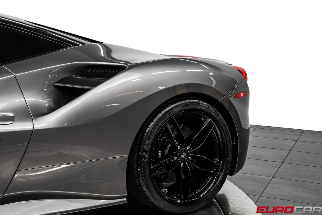 2018 Ferrari 488 GTB - Image 18 of 31
