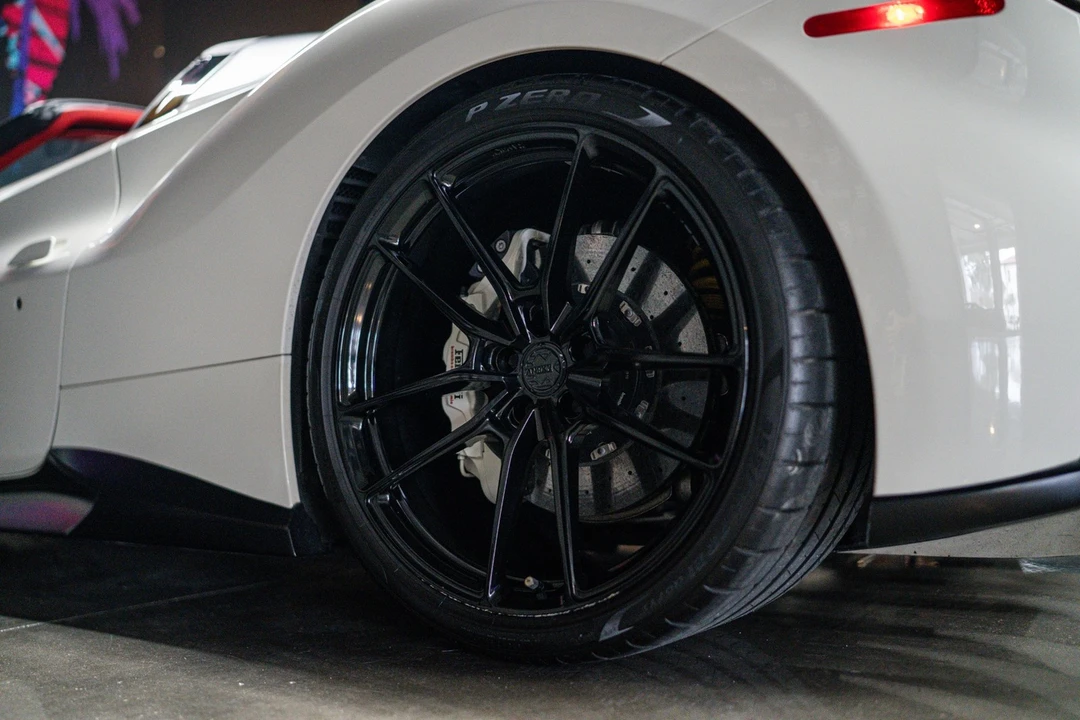 2018 Ferrari 488 GTB - Image 17 of 27