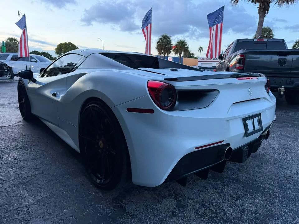 2018 Ferrari 488 - Image 10 of 20