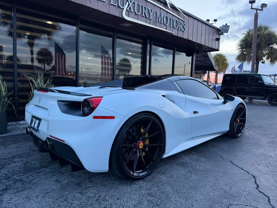 2018 Ferrari 488 - Image 12 of 20