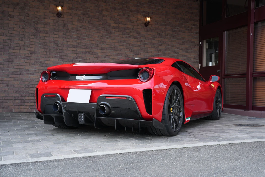 2018 Ferrari 488 Pista - Image 5 of 31