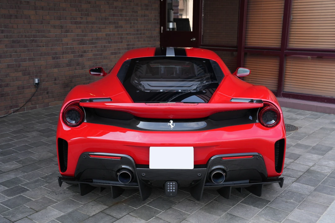2018 Ferrari 488 Pista - Image 16 of 31