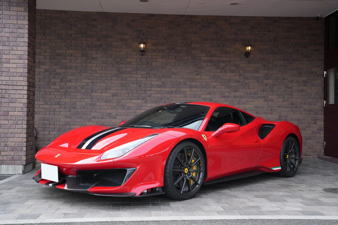 2018 Ferrari 488 Pista - Image 10 of 31