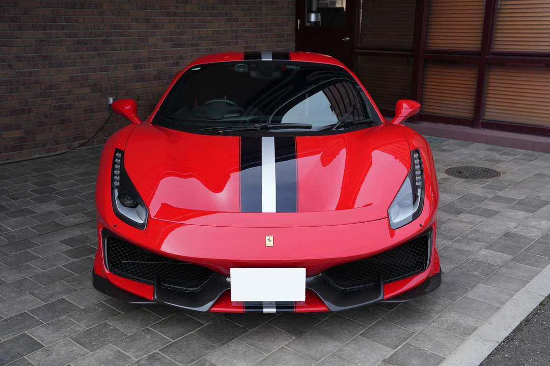 2018 Ferrari 488 Pista - Image 17 of 31
