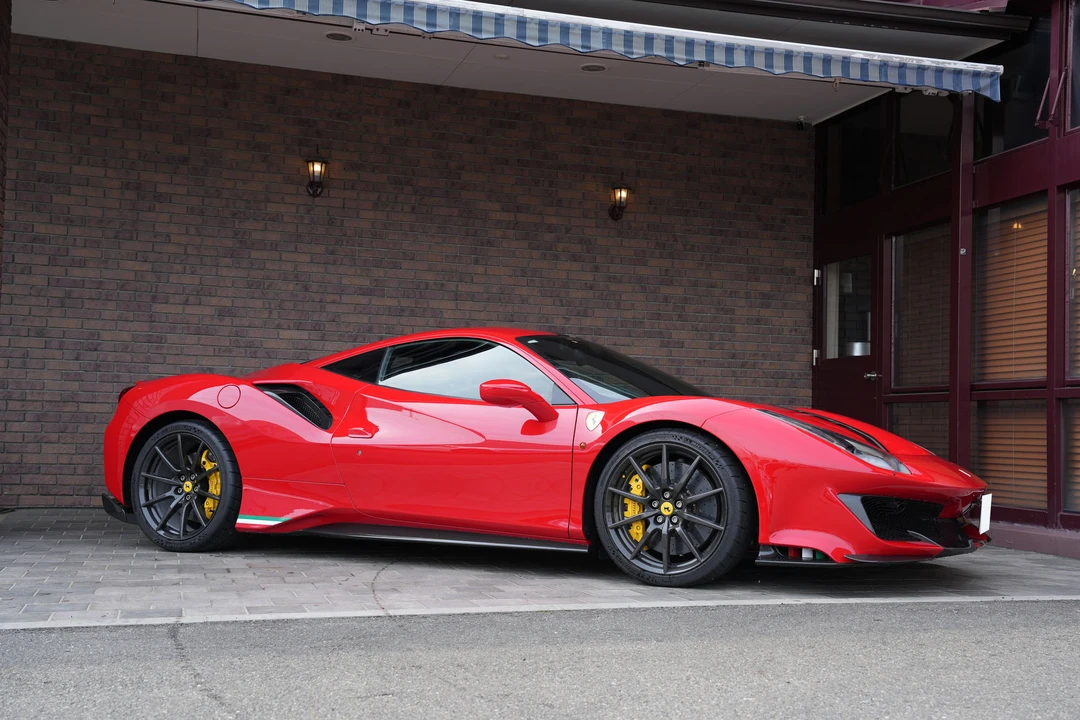 2018 Ferrari 488 Pista - Image 21 of 31
