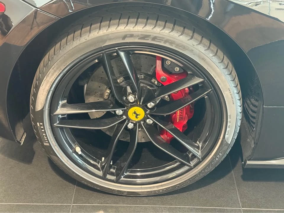2018 Ferrari 488 Spider - Image 5 of 5