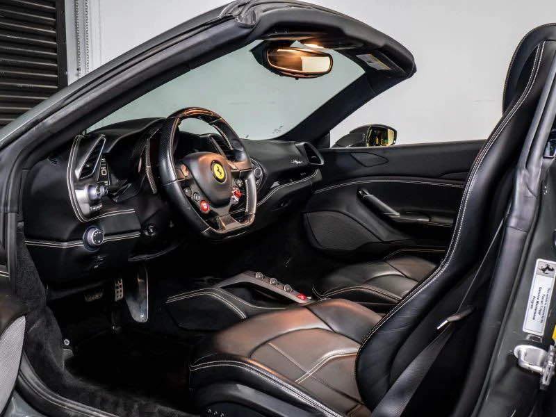 2018 Ferrari 488 Spider - Image 4 of 6