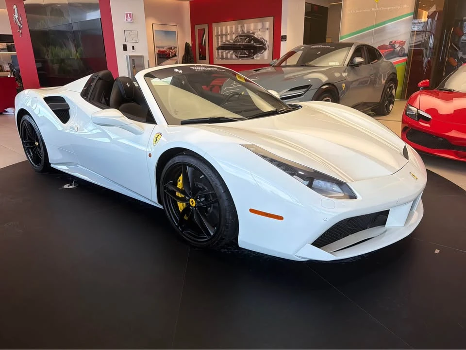 2018 Ferrari 488 Spider - Image 5 of 5
