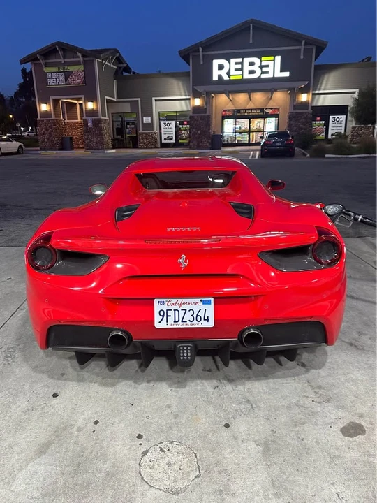 2018 Ferrari 488 Spider - Image 3 of 5