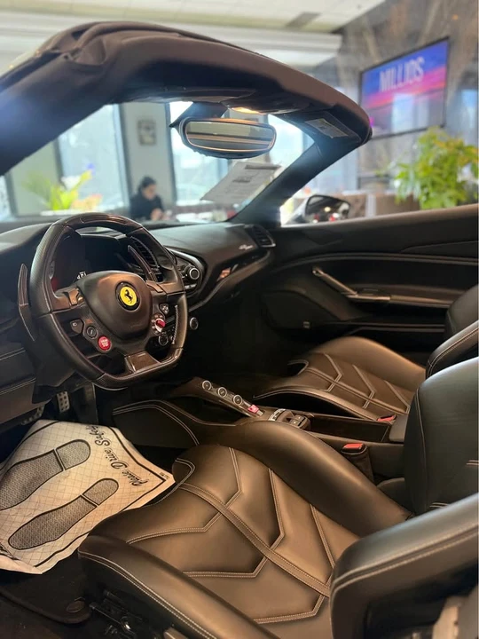 2018 Ferrari 488 Spider - Image 6 of 7