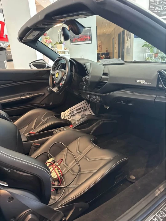 2018 Ferrari 488 - Image 7 of 9