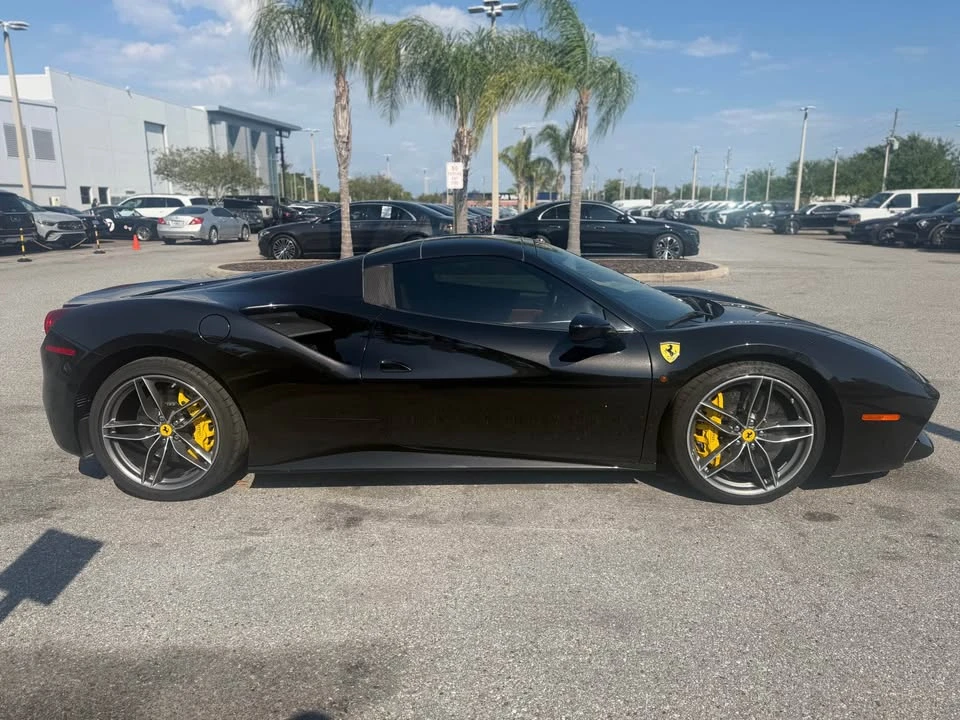2018 Ferrari 488 Spider - Image 4 of 12