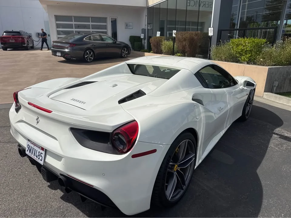 2018 Ferrari 488 Spider - Image 9 of 20