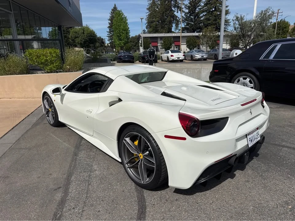 2018 Ferrari 488 Spider - Image 5 of 20