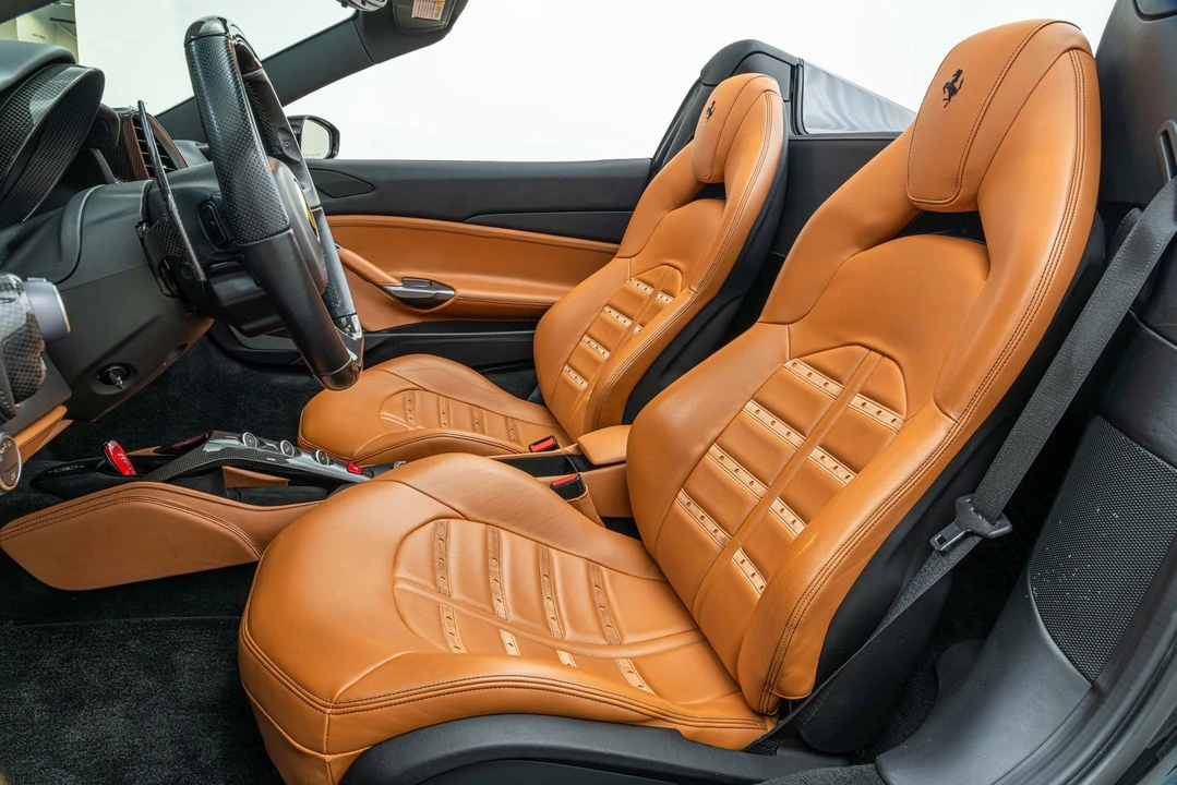 2018 Ferrari 488 Spider - Image 5 of 6