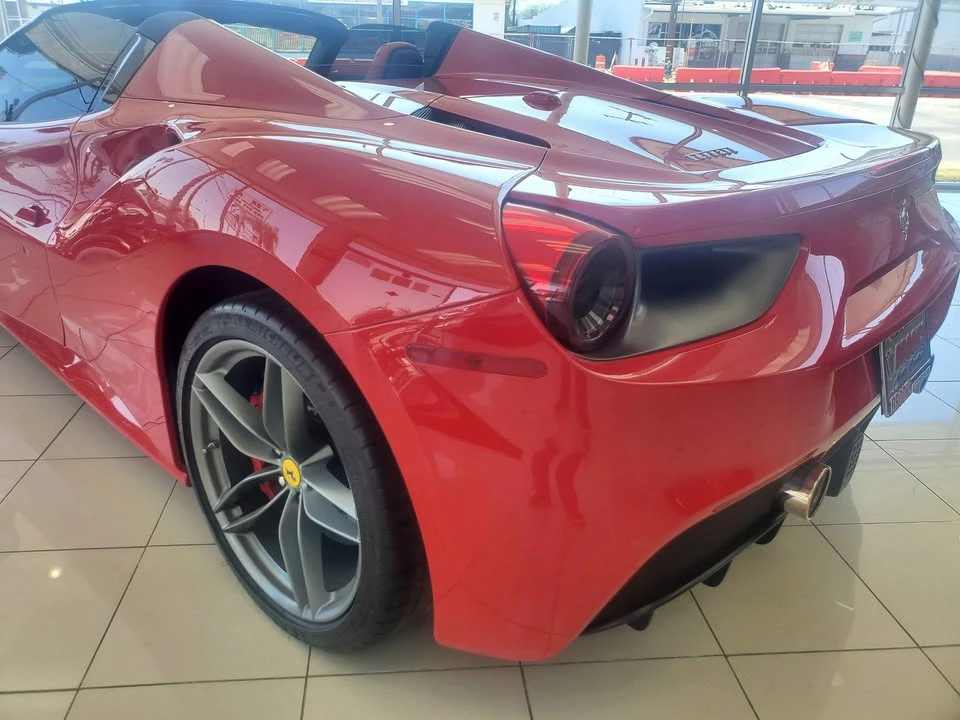 2018 Ferrari - Image 9 of 19