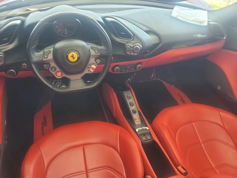 2018 Ferrari - Image 13 of 19