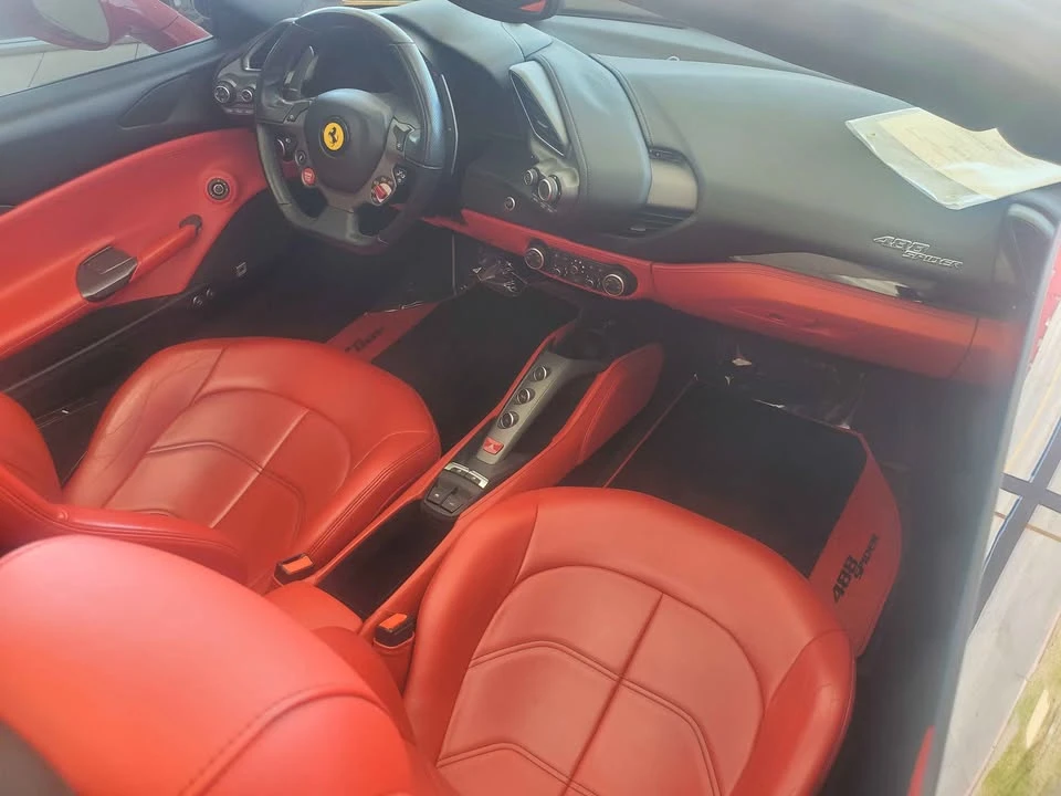 2018 Ferrari - Image 11 of 19