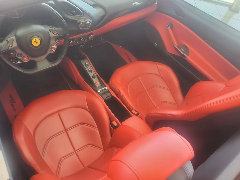 2018 Ferrari - Image 15 of 19