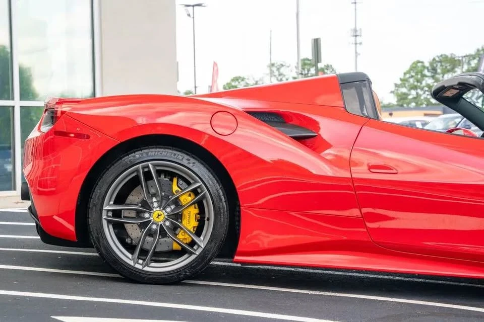 2018 Ferrari 488 Spider - Image 5 of 20
