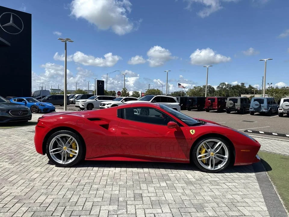2018 Ferrari 488 Spider - Image 5 of 11