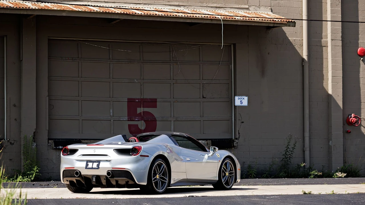 2018 Ferrari 488 Spider - Image 24 of 31