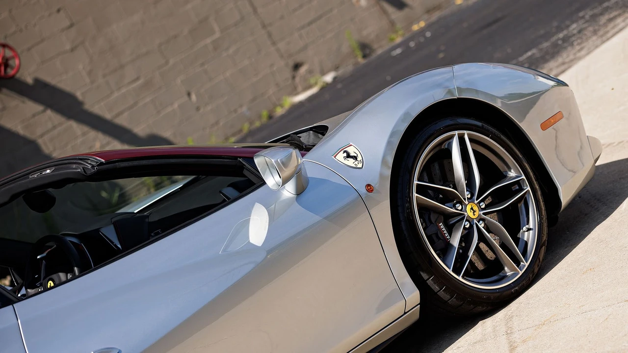 2018 Ferrari 488 Spider - Image 26 of 31