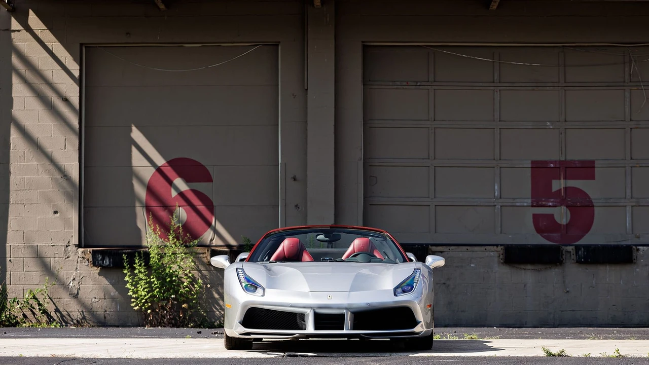 2018 Ferrari 488 Spider - Image 12 of 31