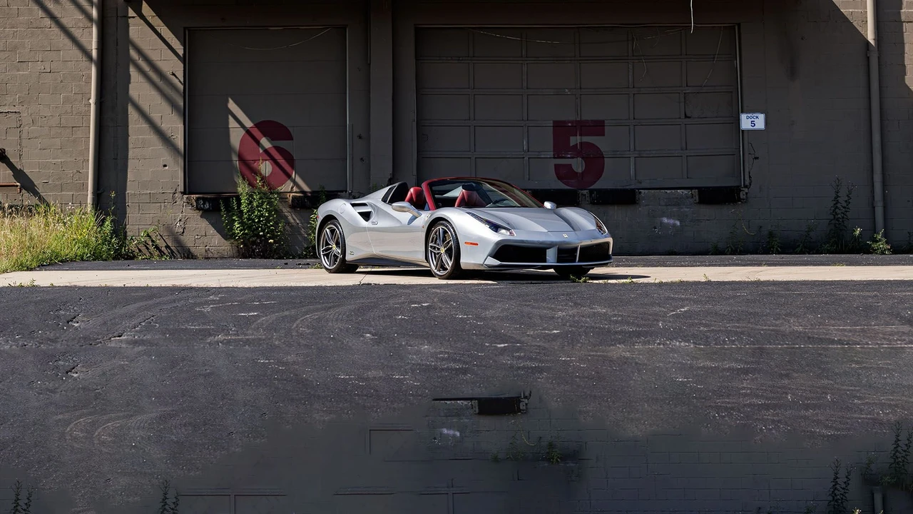 2018 Ferrari 488 Spider - Image 10 of 31