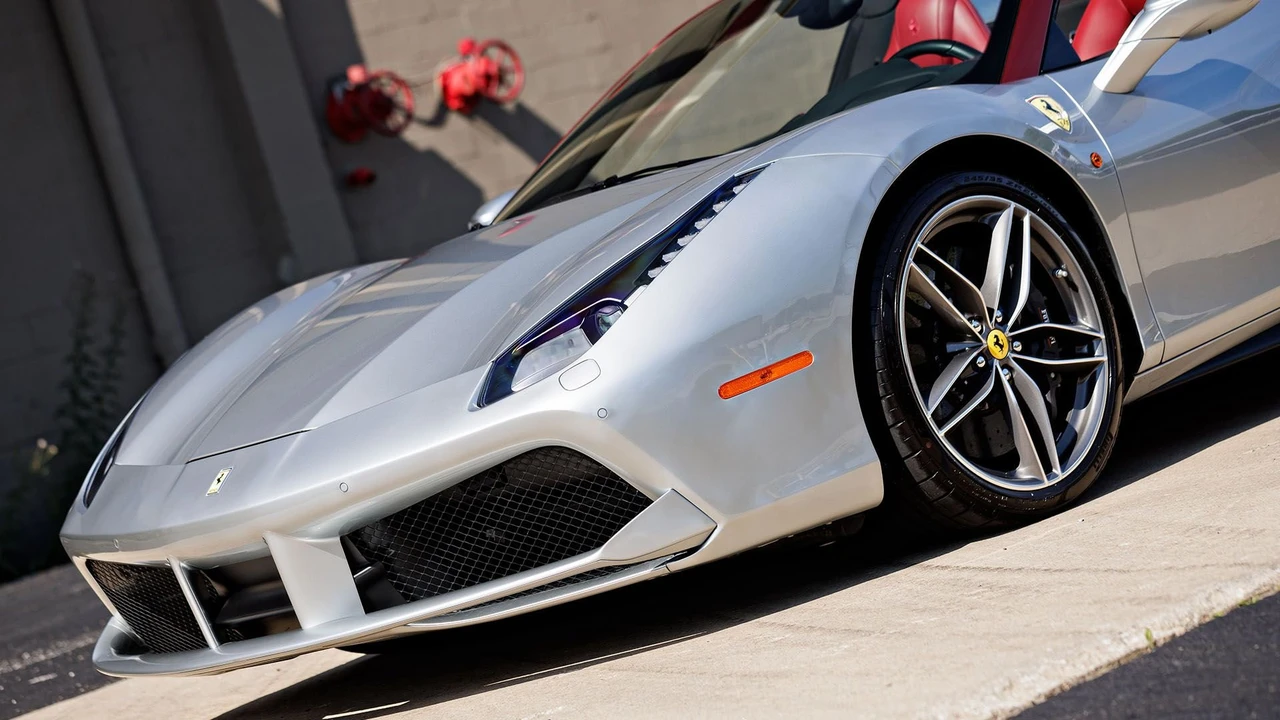 2018 Ferrari 488 Spider - Image 27 of 31
