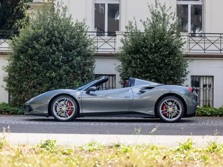 2018 Ferrari 488 Spider - Image 6 of 31
