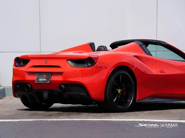 2018 Ferrari 488 Spider - Image 30 of 31