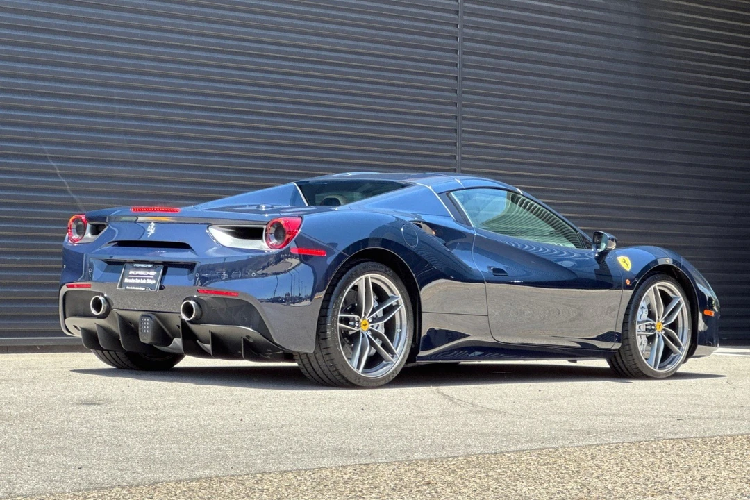 2018 Ferrari 488 Spider - Image 8 of 31