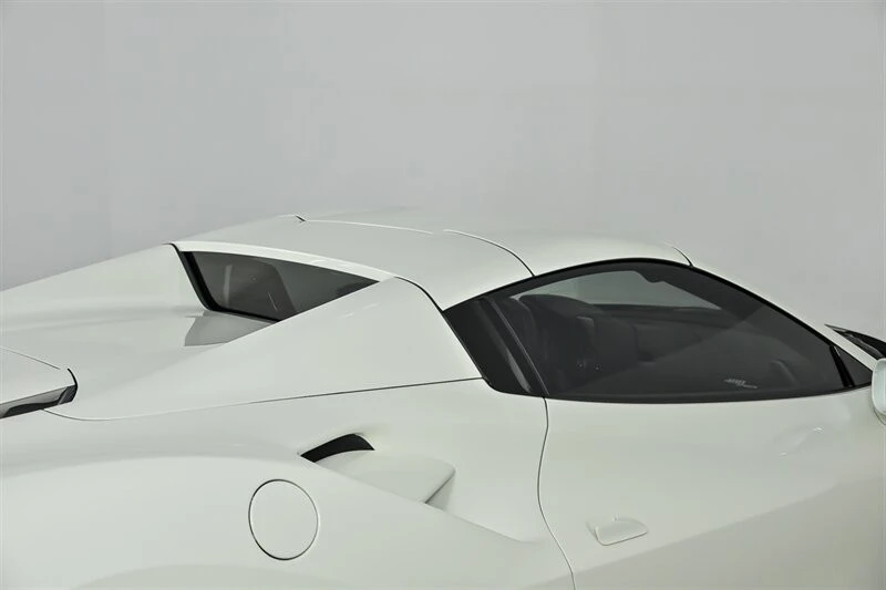 2018 Ferrari 488 Spider - Image 20 of 21
