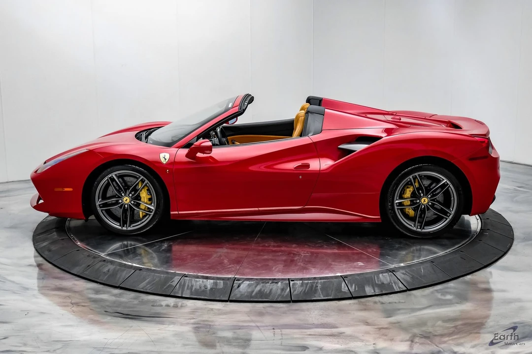2018 Ferrari 488 Spider - Image 9 of 31