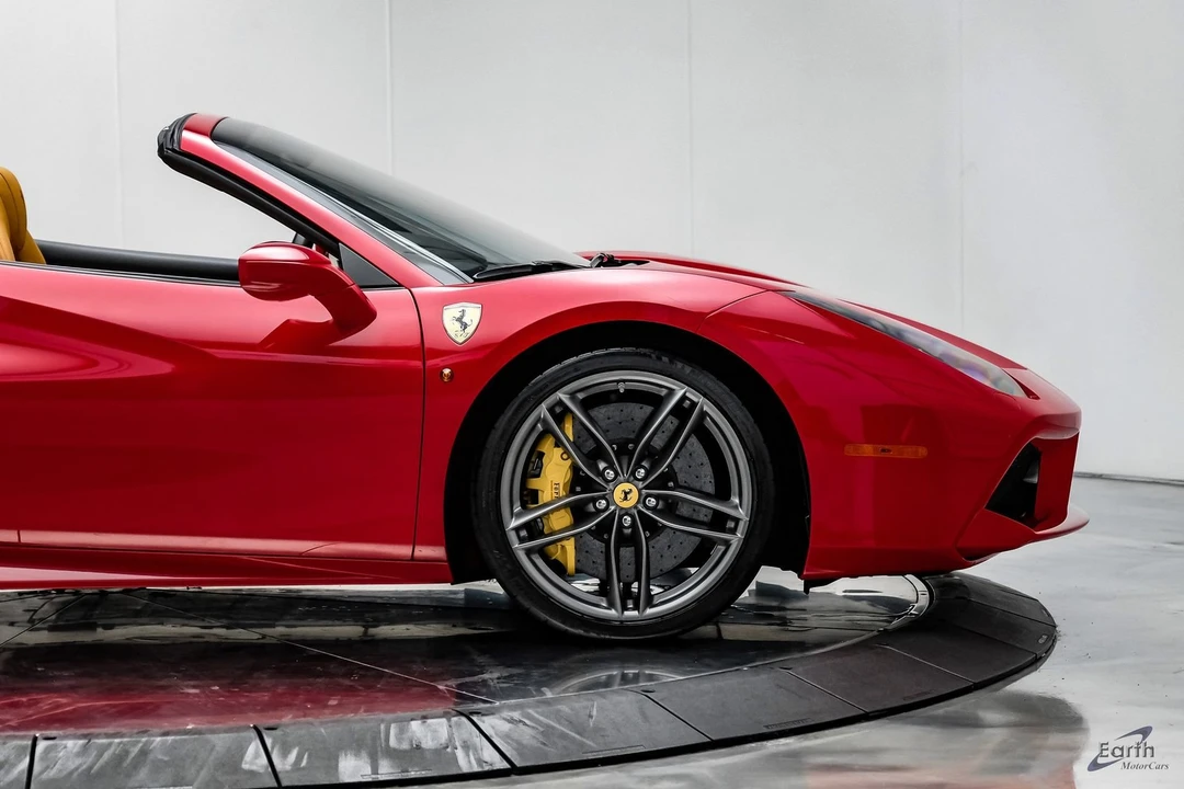 2018 Ferrari 488 Spider - Image 29 of 31