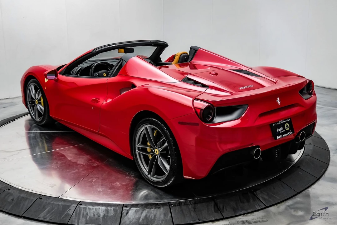 2018 Ferrari 488 Spider - Image 15 of 31