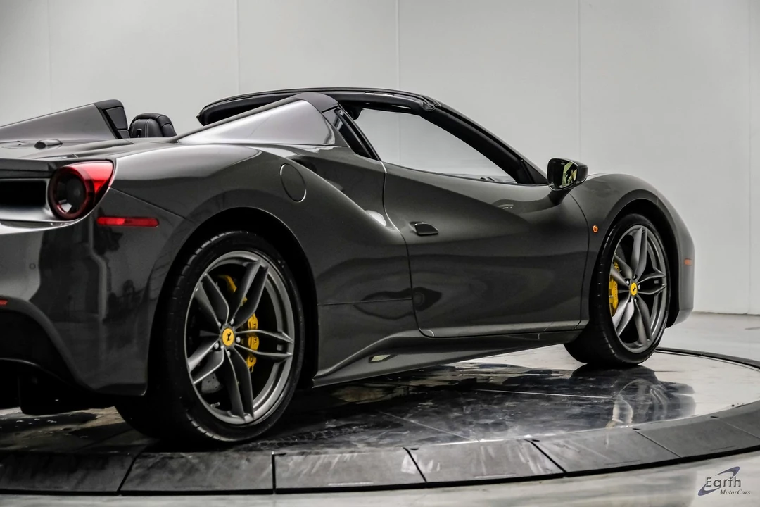 2018 Ferrari 488 Spider - Image 26 of 31