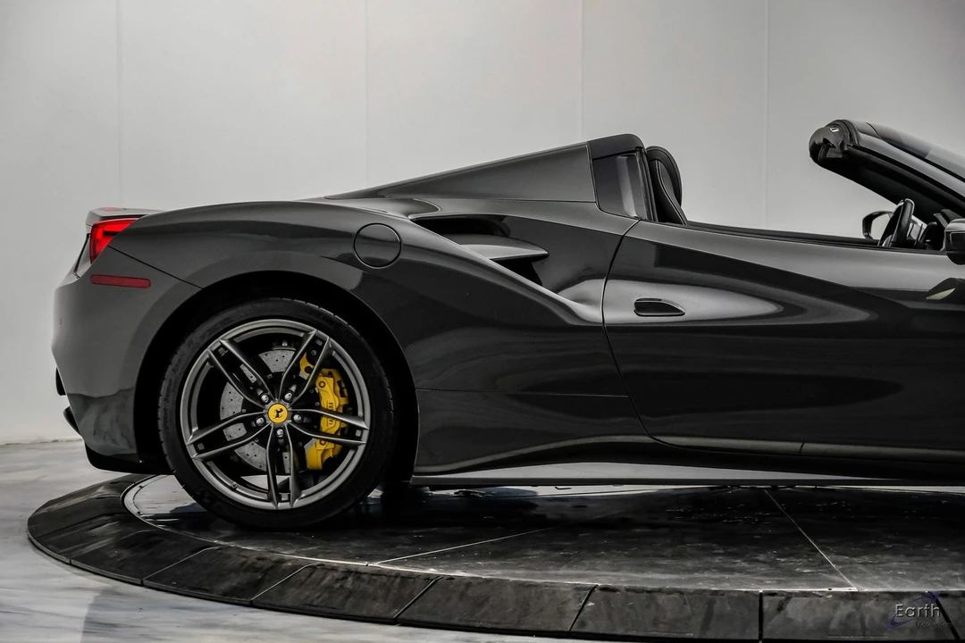 2018 Ferrari 488 Spider - Image 29 of 31