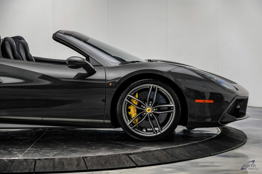 2018 Ferrari 488 Spider - Image 30 of 31