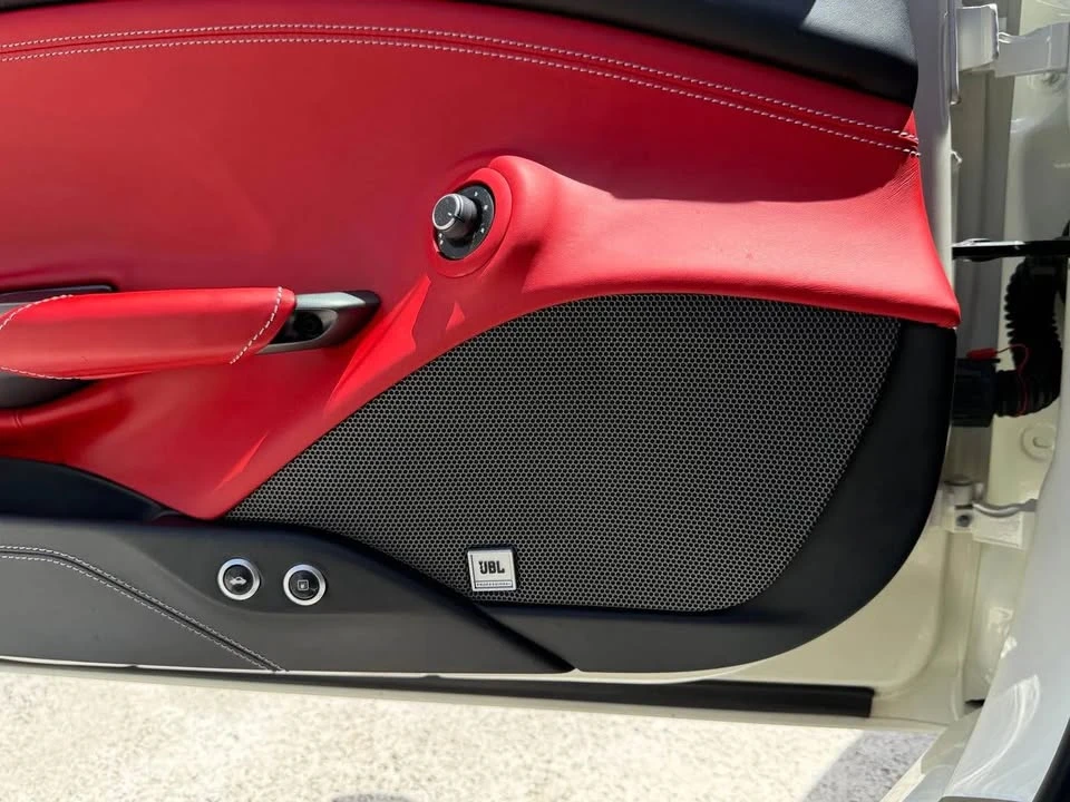2018 Ferrari 488 Spider - Image 19 of 20