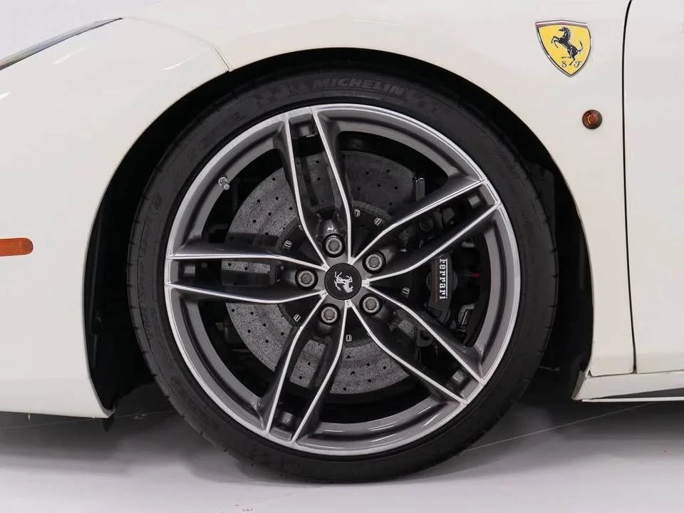 2018 Ferrari 488 Spider - Image 17 of 19
