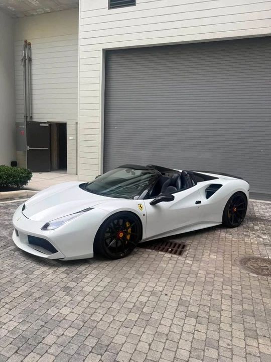 2018 Ferrari 488 Spider - Image 8 of 11