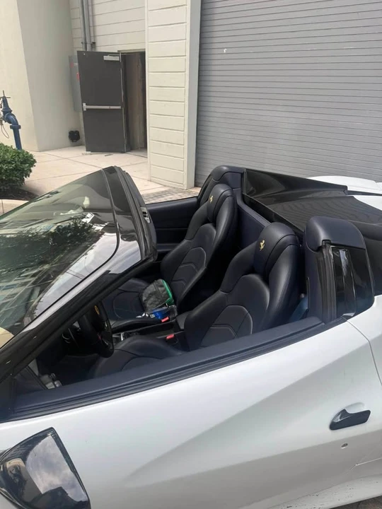 2018 Ferrari 488 Spider - Image 10 of 11